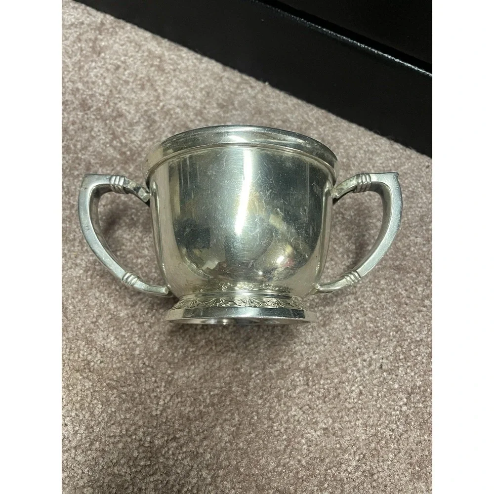 International SILVER CO Silver Soldered 05044 12oz Sugar Bowl Handles Base Vtg